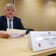 0dab4f73f8e74db8e0ccfc58e81bacd1 M