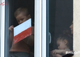 FLAGA POLSKI W NASZYCH OKNACH